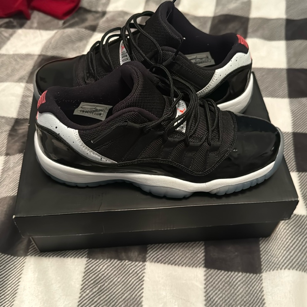 Jordan 11 low retro BG